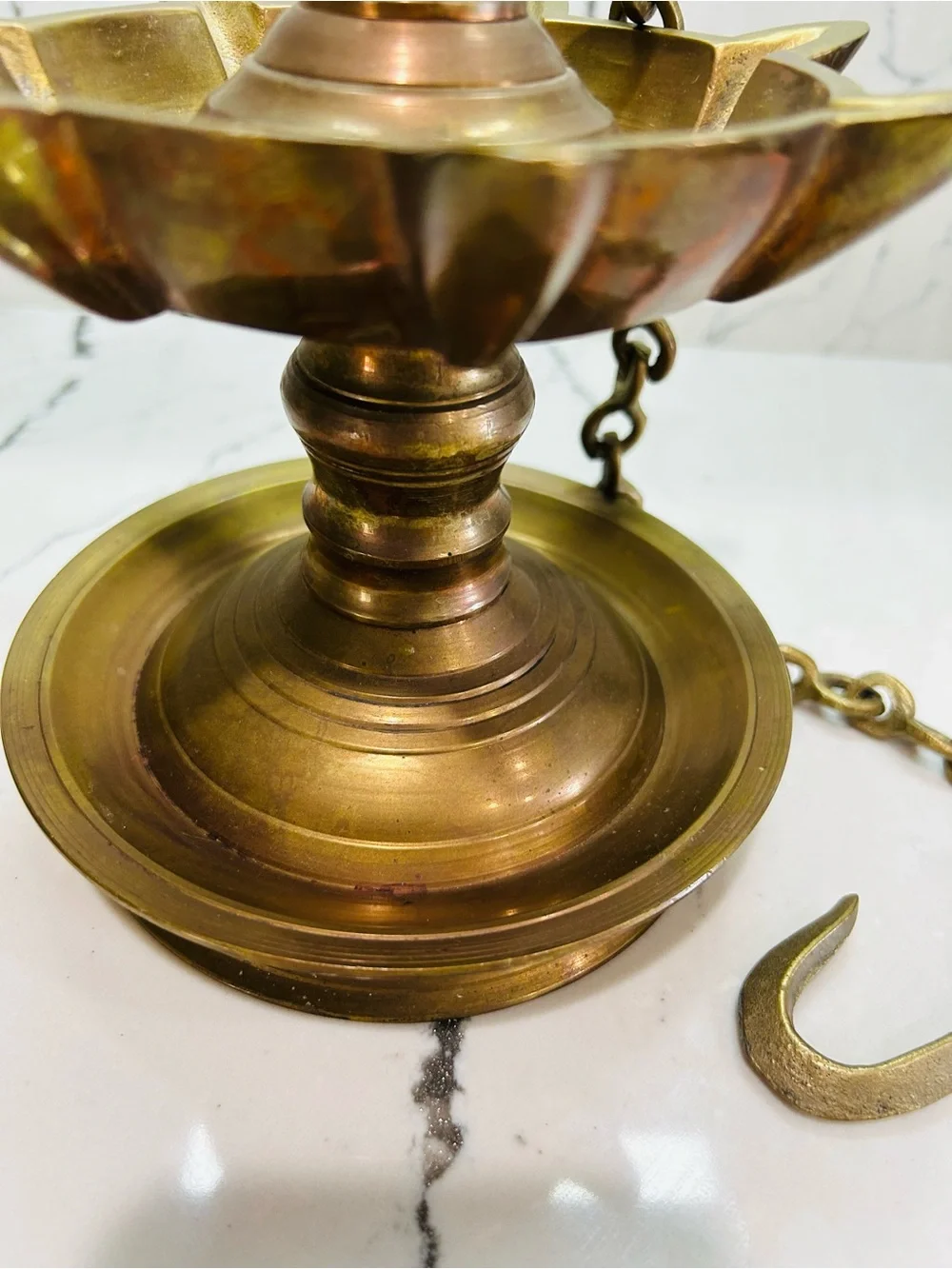 Antique-Style Brass Oil Lamp - Golden Brown Decorative Home Accent